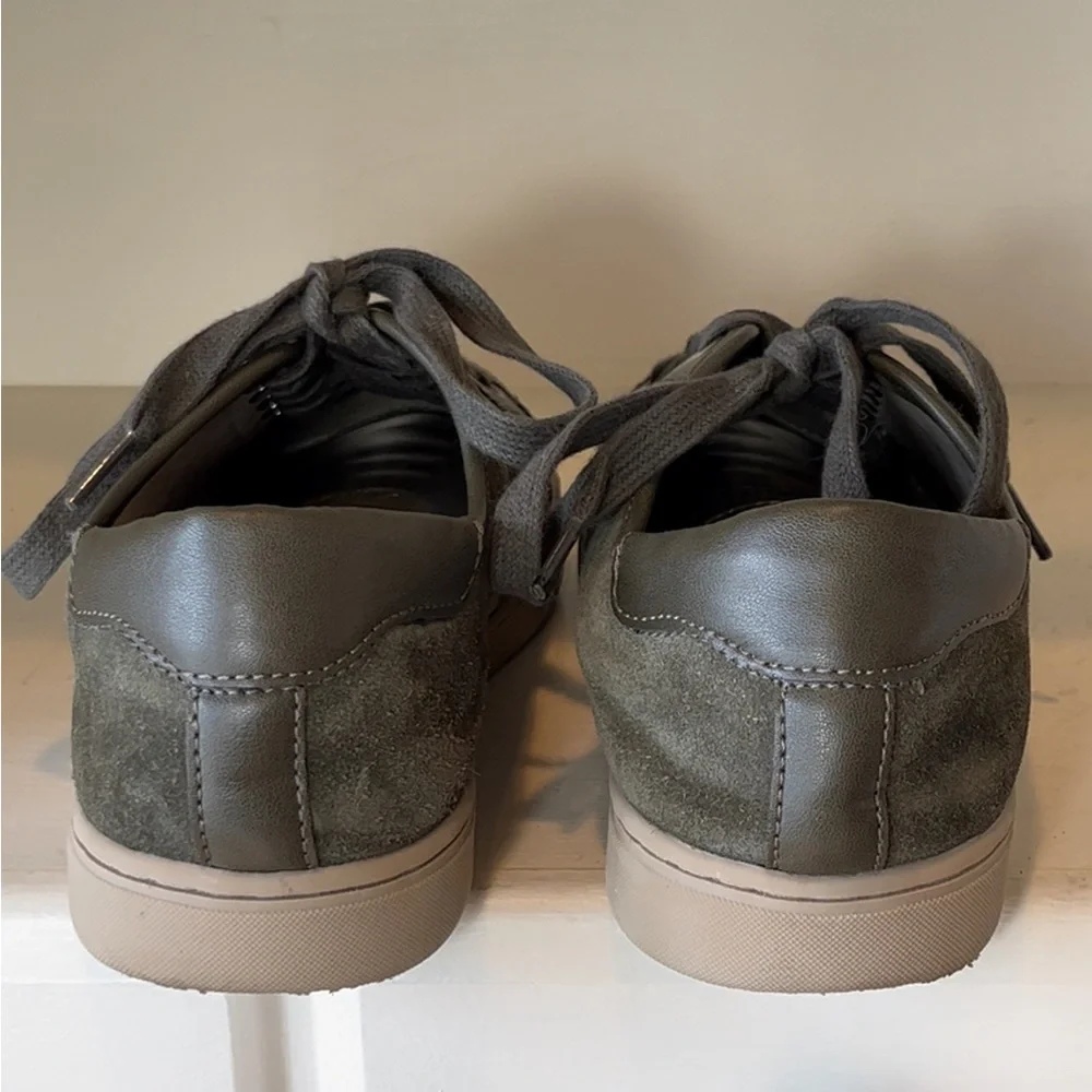 Vionic Men’s Jerome Suede Olive Green Lace Up Sneakers Size 7